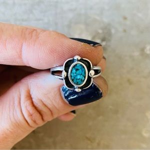 ♥️ Southwestern Style ♥️ Sterling Silver & Turquoise Chip Inlay Ring